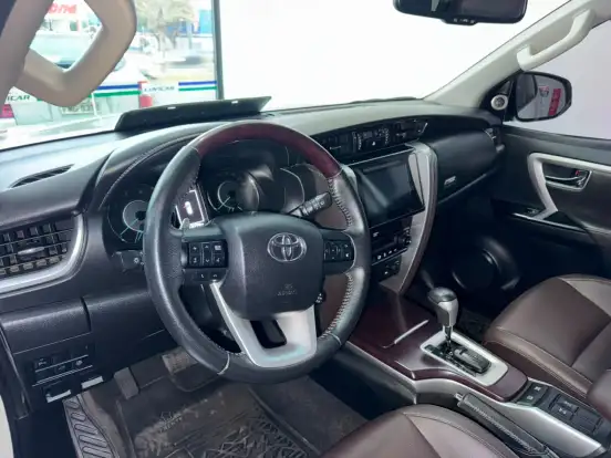 TOYOTA-HILUX SW4-2.8 SRX 4X4 16V TURBO INTERCOOLER DIESEL 4P AUTOMÁTICO TOYOTA-HILUX SW4-2018