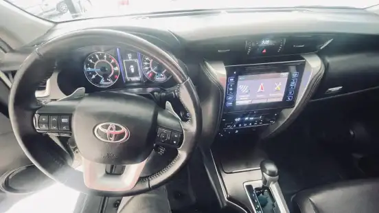 TOYOTA-HILUX SW4-2.8 SRX 4X4 16V TURBO INTERCOOLER DIESEL 4P AUTOMÁTICO TOYOTA-HILUX SW4-2018