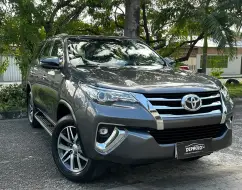 TOYOTA HILUX SW4 2.8 SRX 4X4 7 LUGARES 16V TURBO INTERCOOLER DIESEL 4P AUTOMÁTICO TOYOTA HILUX SW4 2.8 SRX 4X4 7 LUGARES 16V TURBO INTERCOOLER DIESEL 4P AUTOMÁTICO