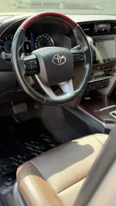 TOYOTA-HILUX SW4-2017