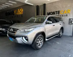 TOYOTA HILUX SW4 2.8 SRX 4X4 7 LUGARES 16V TURBO INTERCOOLER DIESEL 4P AUTOMÁTICO TOYOTA HILUX SW4 2.8 SRX 4X4 7 LUGARES 16V TURBO INTERCOOLER DIESEL 4P AUTOMÁTICO