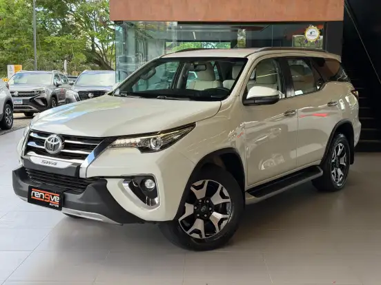 TOYOTA-HILUX SW4-2018