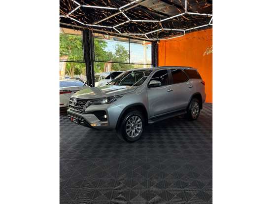 TOYOTA-HILUX SW4-2021