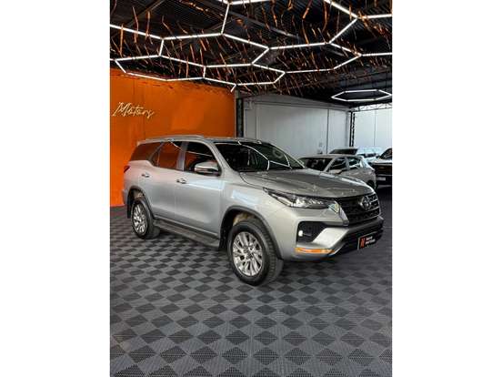 TOYOTA-HILUX SW4-2021