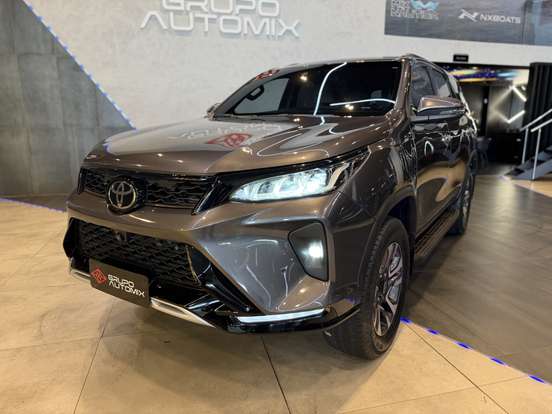 TOYOTA-HILUX SW4-2.8 D-4D TURBO DIESEL DIAMOND 7L 4X4 AUTOMÁTICO TOYOTA-HILUX SW4-2026