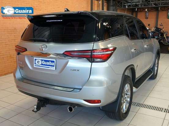 TOYOTA-HILUX SW4-2.8 D-4D TURBO DIESEL SRX 7L 4X4 AUTOMÁTICO TOYOTA-HILUX SW4-2021