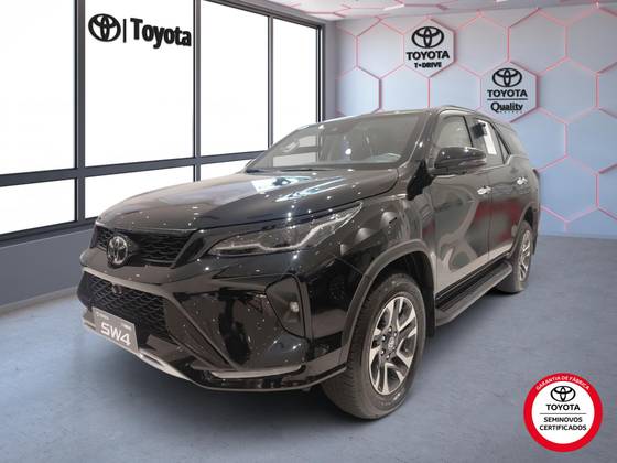 TOYOTA HILUX SW4 2.8 D-4D TURBO DIESEL SRX PLATINUM 4X4 AUTOMÁTICO