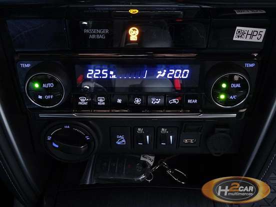 TOYOTA-HILUX SW4-2025