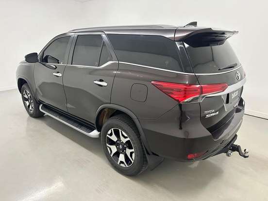 TOYOTA-HILUX SW4-2020