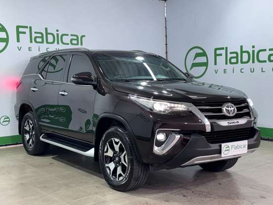 TOYOTA-HILUX SW4-2018