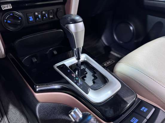 TOYOTA-HILUX SW4-2018