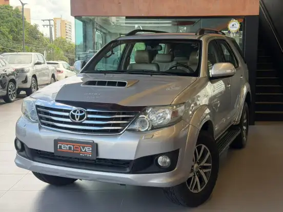 TOYOTA-HILUX SW4-2012