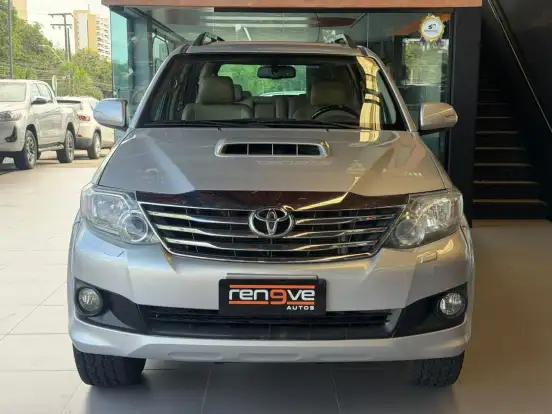 TOYOTA-HILUX SW4-2012