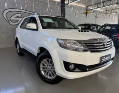 TOYOTA HILUX SW4 3.0 SRV 4X4 16V TURBO INTERCOOLER DIESEL 4P AUTOMÁTICO TOYOTA HILUX SW4 3.0 SRV 4X4 16V TURBO INTERCOOLER DIESEL 4P AUTOMÁTICO