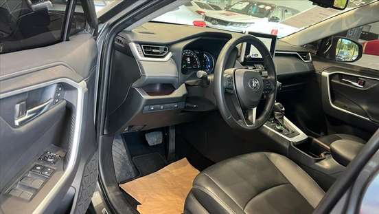 TOYOTA-RAV4-2024
