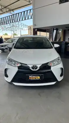 TOYOTA-YARIS-2022