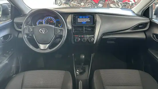 TOYOTA-YARIS-2022