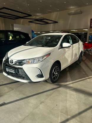 TOYOTA-YARIS-2024