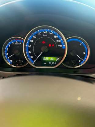 TOYOTA-YARIS-2024
