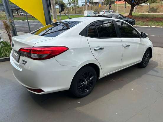 TOYOTA-YARIS-1.5 16V FLEX SEDAN XLS MULTIDRIVE TOYOTA-YARIS-2019