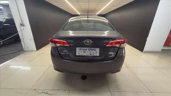 TOYOTA-YARIS-2021