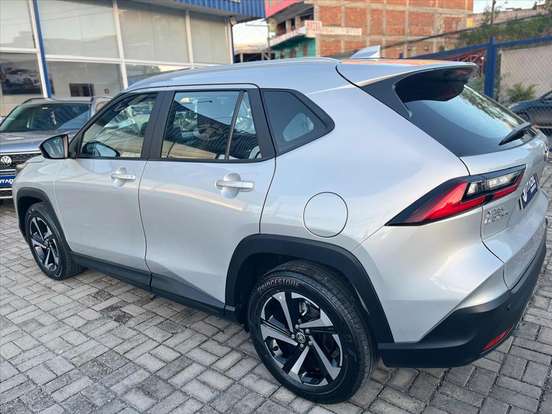 TOYOTA-YARIS CROSS-2026