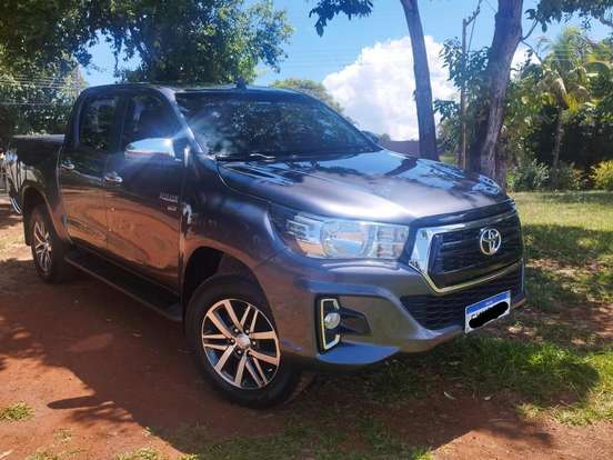 TOYOTA-HILUX-2019