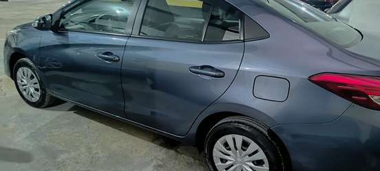 TOYOTA-YARIS-2021