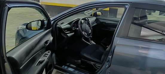 TOYOTA-YARIS-2021