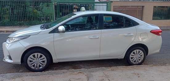 TOYOTA-YARIS-2023