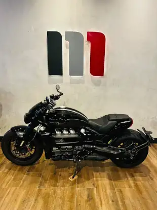 TRIUMPH-ROCKET III STORM R-2025