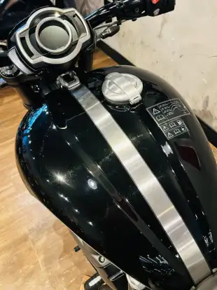 TRIUMPH-ROCKET III STORM R-2025