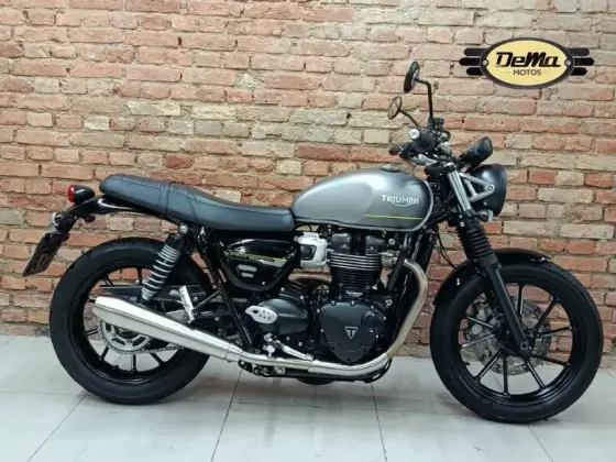TRIUMPH SPEED TWIN 900 
