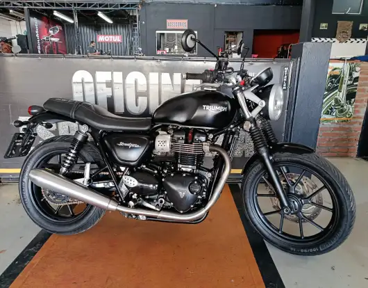 TRIUMPH-STREET TWIN-2018