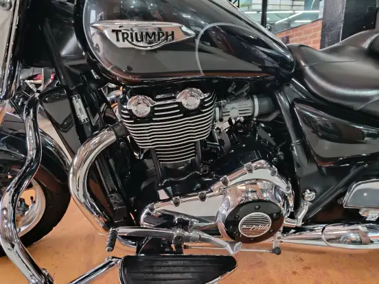 TRIUMPH-THUNDERBIRD COMMANDER ABS TRIUMPH-THUNDERBIRD COMMANDER ABS-2014