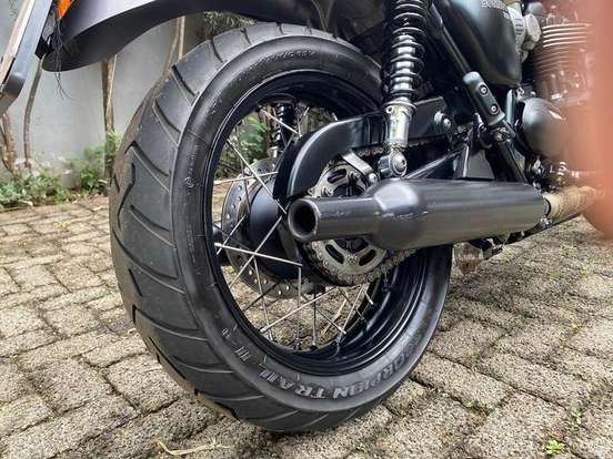 TRIUMPH-BONNEVILLE T120 BLACK 1200-2016
