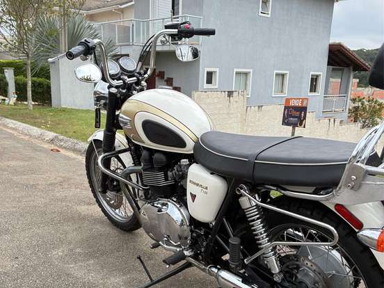 TRIUMPH-BONNEVILLE T 100 865 TRIUMPH-BONNEVILLE T 100 865-2013