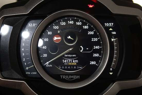 TRIUMPH-ROCKET III R-2021