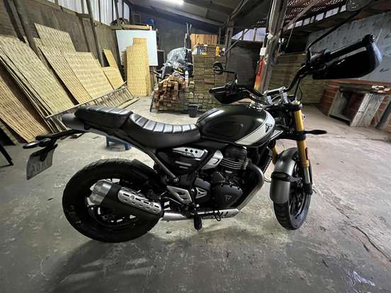 TRIUMPH-SCRAMBLER 400 X-2024