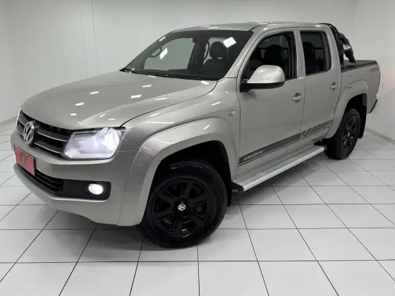 VOLKSWAGEN AMAROK 2.0 TRENDLINE 4X4 CD 16V TURBO INTERCOOLER DIESEL 4P AUTOMÁTICO