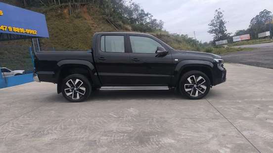 VOLKSWAGEN-AMAROK-2024