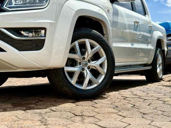 VOLKSWAGEN-AMAROK-3.0 V6 TDI DIESEL HIGHLINE CD 4MOTION AUTOMÁTICO VOLKSWAGEN-AMAROK-2023