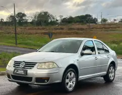 VOLKSWAGEN BORA 2.0 MI 8V FLEX 4P AUTOMÁTICO VOLKSWAGEN BORA 2.0 MI 8V FLEX 4P AUTOMÁTICO