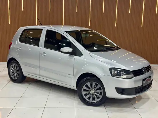 VOLKSWAGEN-FOX-2011