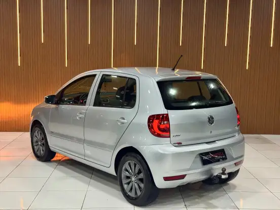 VOLKSWAGEN-FOX-2011