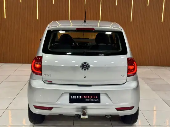 VOLKSWAGEN-FOX-2011