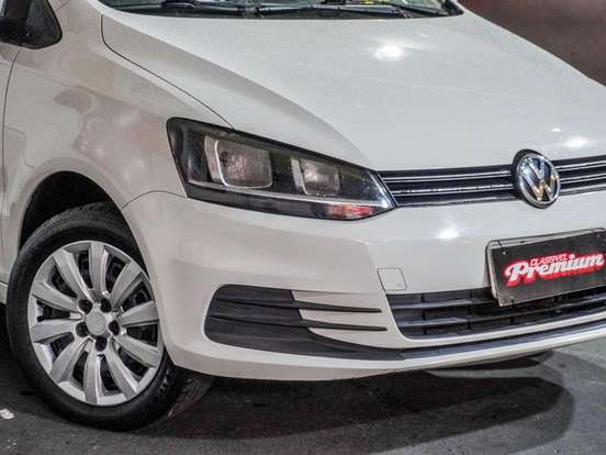 VOLKSWAGEN-FOX-1.0 MI TRENDLINE 8V FLEX 4P MANUAL VOLKSWAGEN-FOX-2015