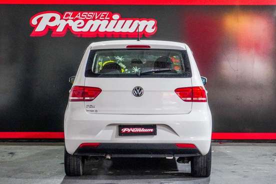 VOLKSWAGEN-FOX-2015