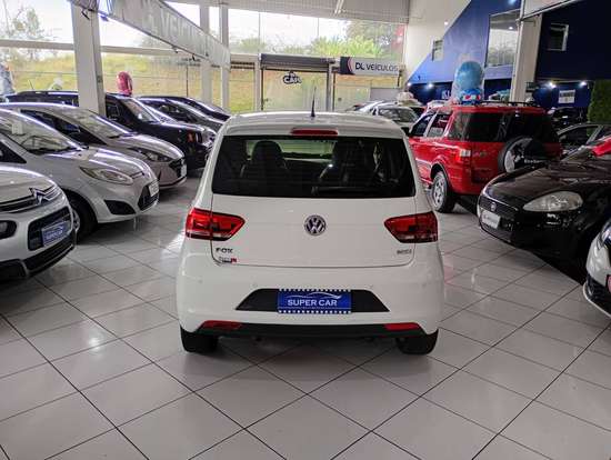 VOLKSWAGEN-FOX-1.6 MI ROCK IN RIO 8V FLEX 4P MANUAL VOLKSWAGEN-FOX-2015
