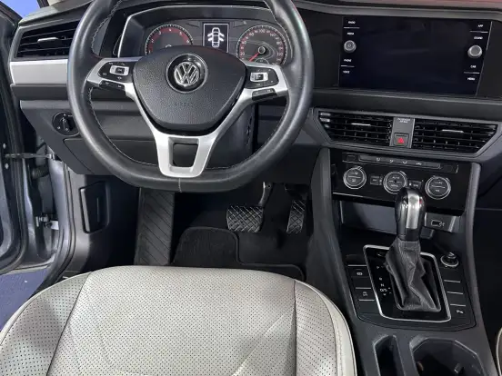 VOLKSWAGEN-JETTA-1.4 250 TSI TOTAL FLEX TIPTRONIC VOLKSWAGEN-JETTA-2019